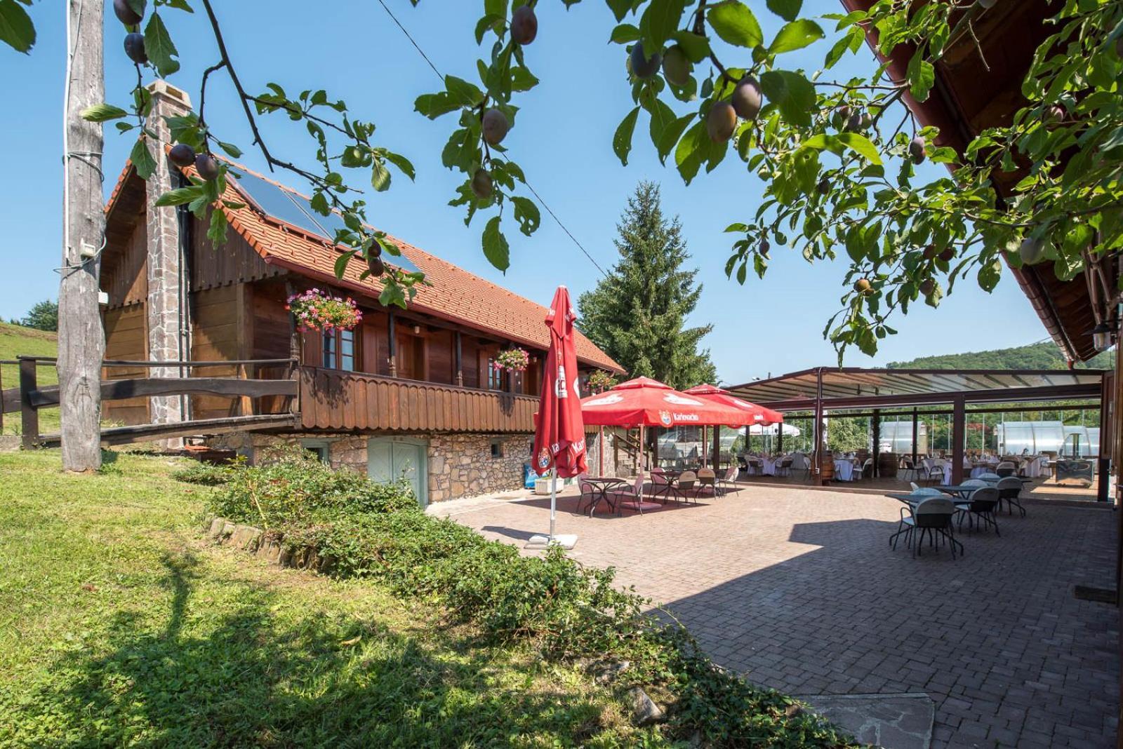 Hotel Srakovcic Heart Of Nature Ribnik Bagian luar foto